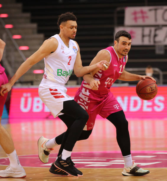 阵容深度以 阵容深度以