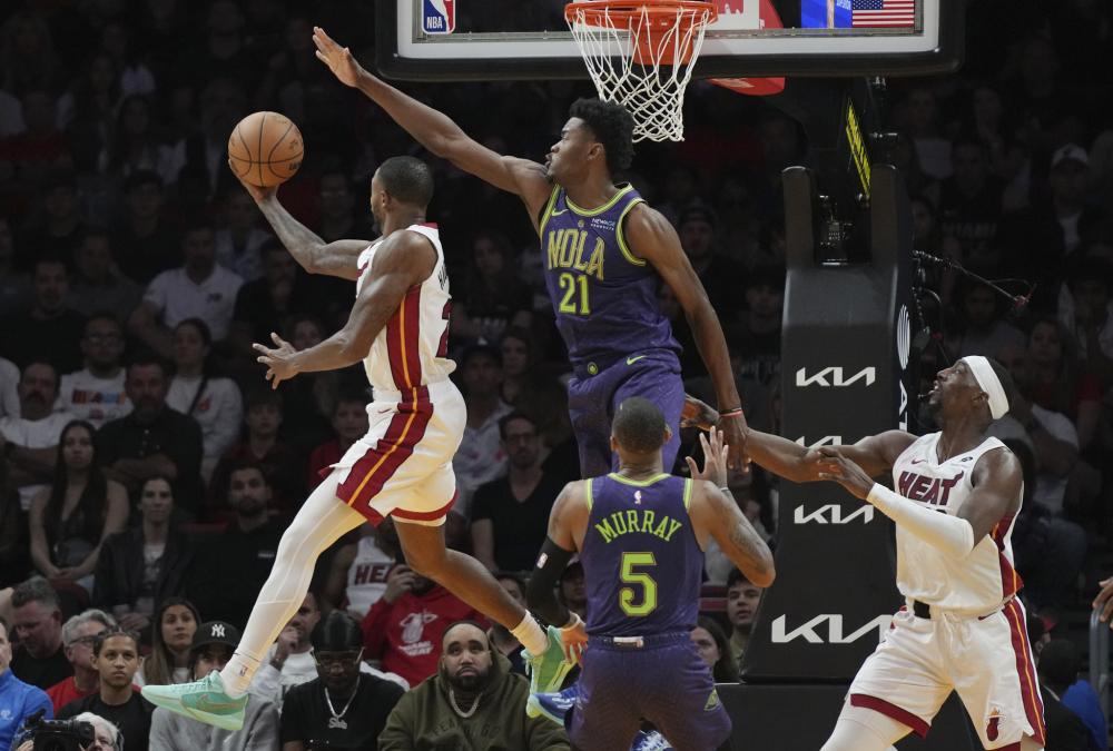 也不轻易改 也不轻易改