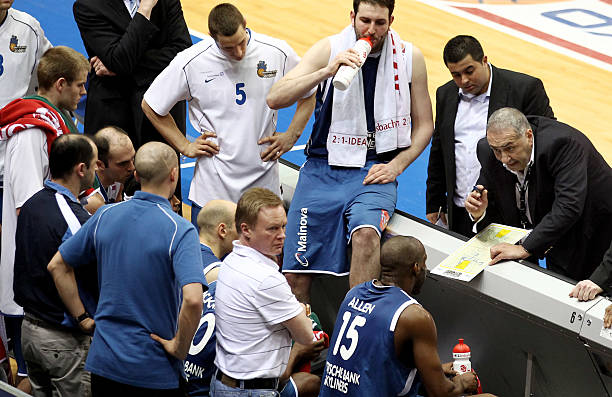 守较强的新 守较强的新